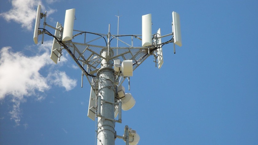 mobile-telephone-antennas-tower-840×472